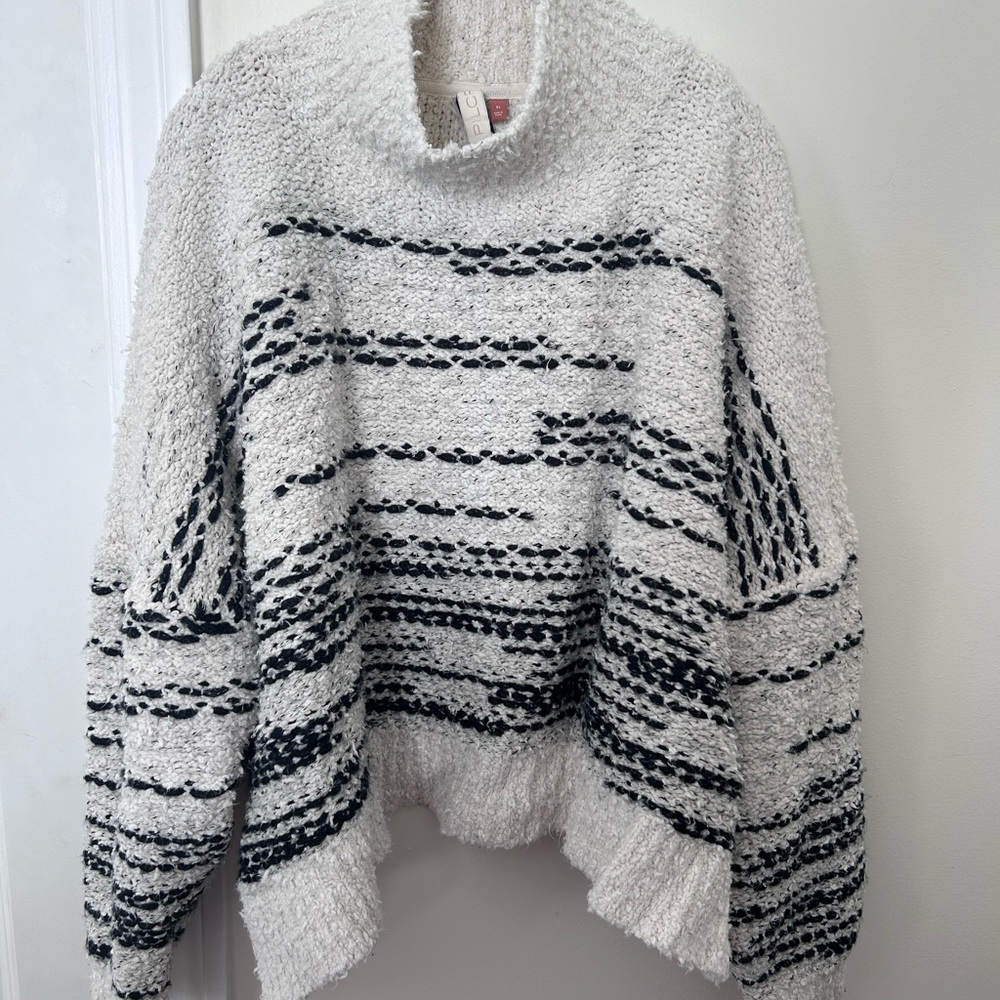 Anthropologie Navy and White Turtleneck Sweater with Chunky Knit